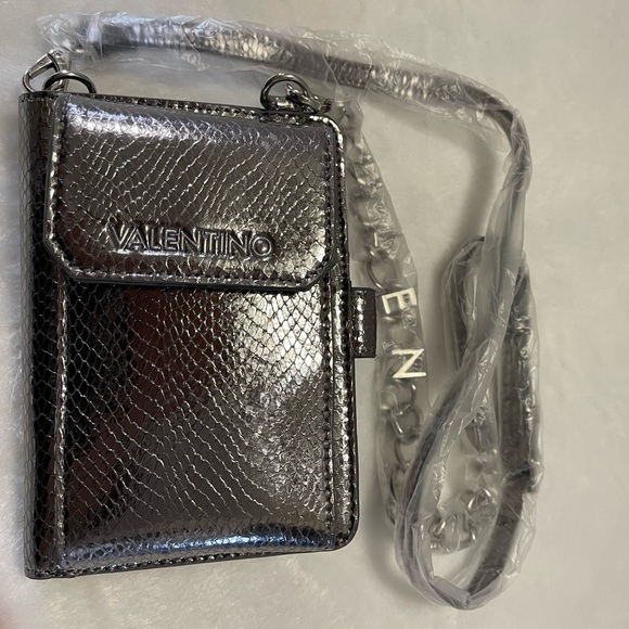 VALENTINO - Picture 7 of 8